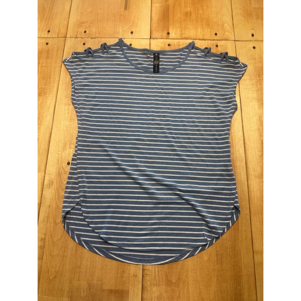 Yogalicious Striped Cutout Sleeve T‎ Shirt Women Size Medium Blue White Athletic